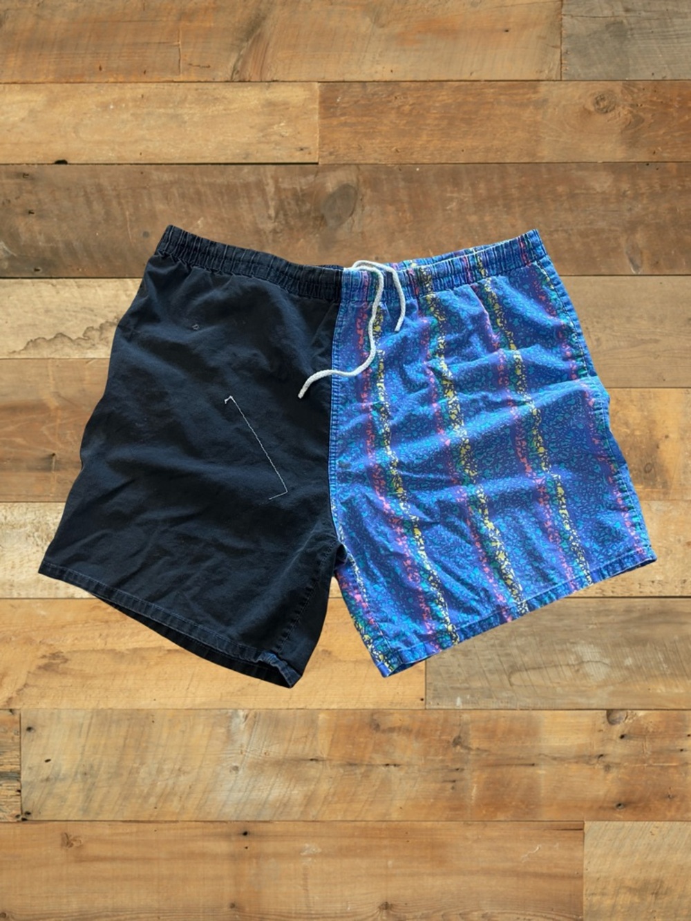 Vintage 90s Colorblock Shorts Split Pattern Black Abstract Medium